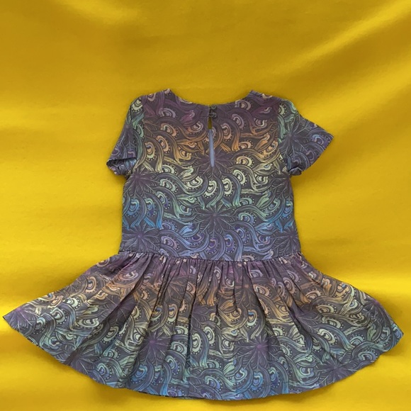 Like New - Gently worn - 3T Girls dress. Beautifully designed. GD7 - Picture 3 of 6